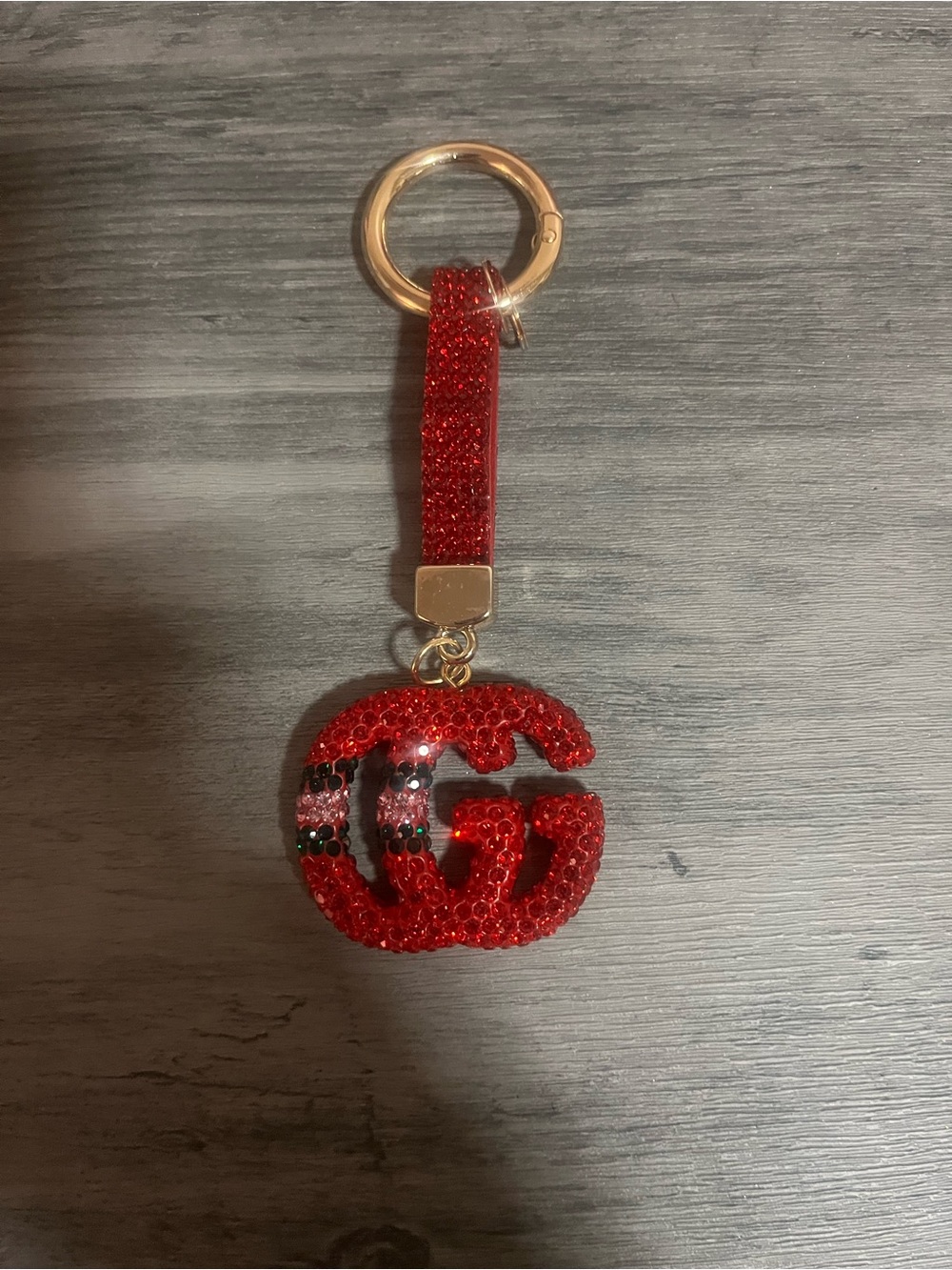 Red Crystal Interlocking Keychain - Picture 2 of 3